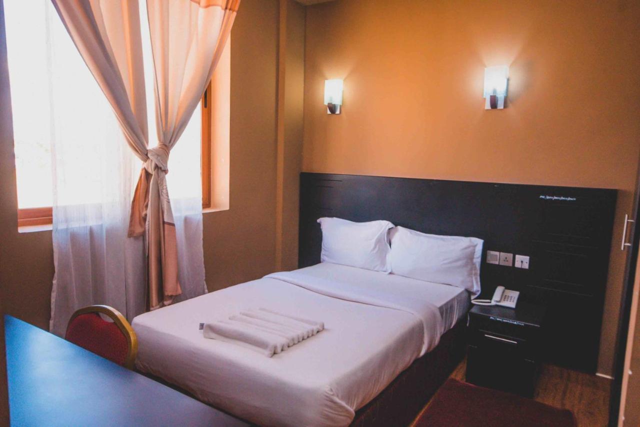 Panone Hotel Boma Boma la Ngombe Exterior foto