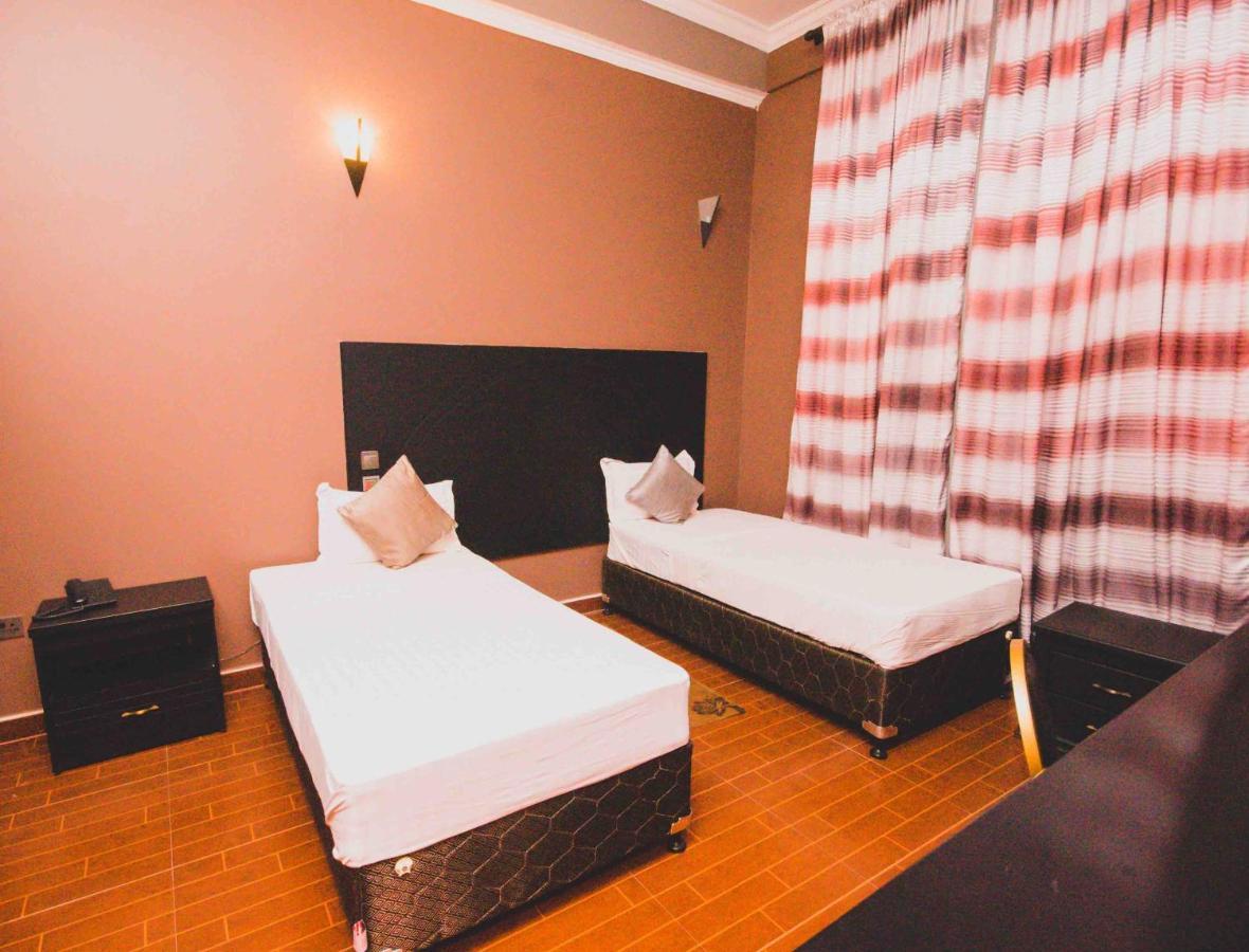 Panone Hotel Boma Boma la Ngombe Exterior foto